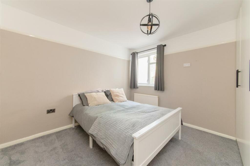 Vibrant & Stylish Mill Hill East Pad Apartment Hendon Ngoại thất bức ảnh